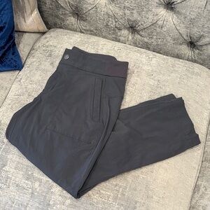 Athleta Women’s Gray Button Pant - Size 6